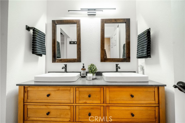 MLS #OC25265947 image #16