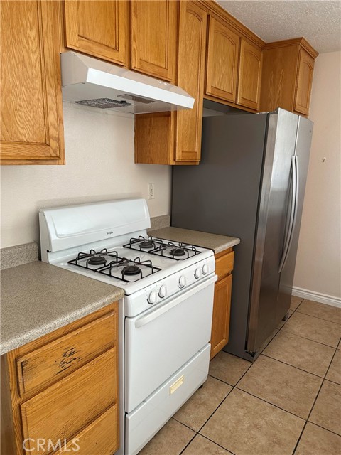 16585 Pine Street, Hesperia CA: https://media.crmls.org/medias/9d5aabc4-bc15-4b6d-92ad-027abfc186aa.jpg