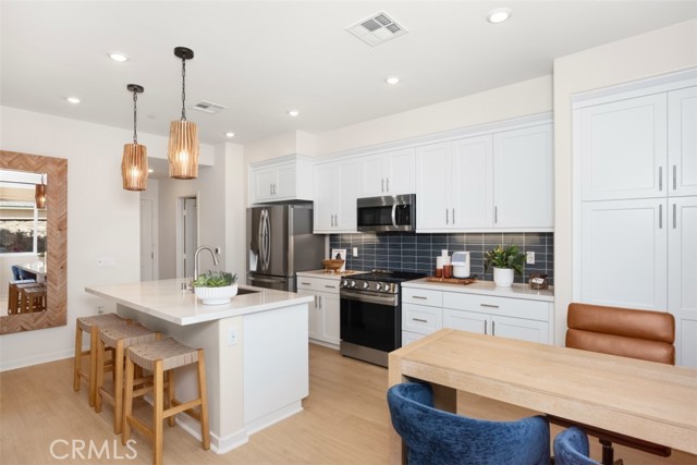 7027 Solara, Westminster CA: https://media.crmls.org/medias/9d5ae0dd-8c9a-45be-a7a4-bddef438d399.jpg