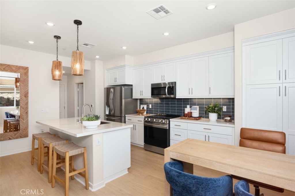 9d5ae0dd 8c9a 45be A7a4 Bddef438d399