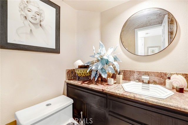 Detail Gallery Image 15 of 21 For 3739 Calle Jazmin, Calabasas,  CA 91302 - 3 Beds | 2/1 Baths
