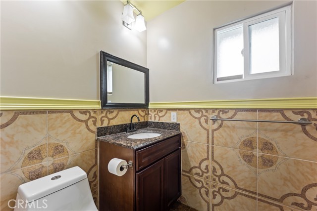 Detail Gallery Image 21 of 34 For 1735 Mountain Terrace Ln, Montebello,  CA 90640 - 4 Beds | 2/1 Baths