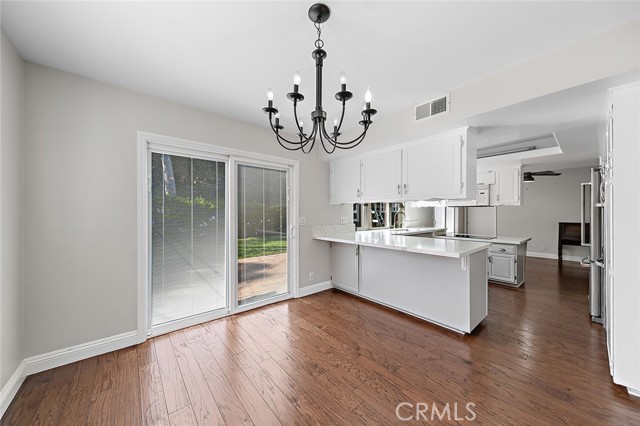 11211 Martha Ann Drive, Rossmoor CA: https://media.crmls.org/medias/9d5c52af-cee7-4841-bd16-83807536308f.jpg