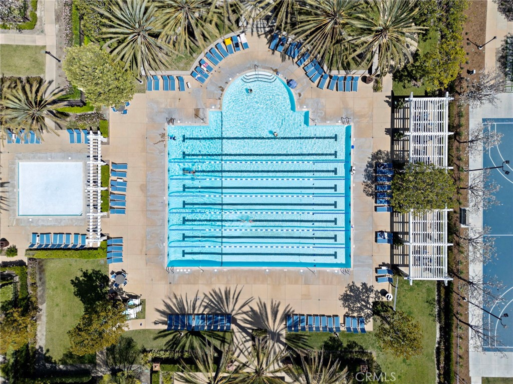 https://media.crmls.org/medias/9d5d983e-9902-4d38-91d3-34eb43ca1902.jpg?preset=X-Large