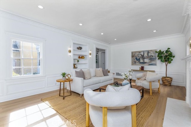 Detail Gallery Image 8 of 42 For 3961 Hepburn Ave, Los Angeles,  CA 90008 - 2 Beds | 2 Baths