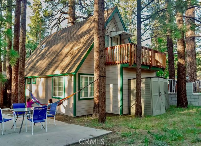 Detail Gallery Image 13 of 19 For 336 W Sherwood, Big Bear City,  CA 92314 - 4 Beds | 3 Baths