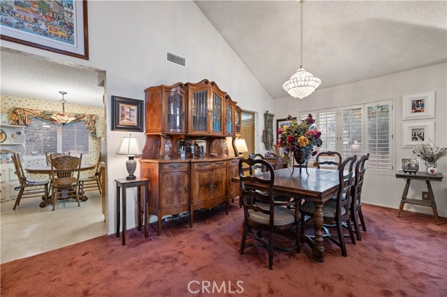 Detail Gallery Image 4 of 22 For 24103 Clearbank, Newhall,  CA 91321 - 4 Beds | 3 Baths