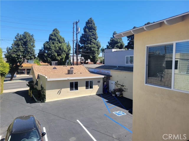 24425 Hawthorne Boulevard, Torrance, California 90505, ,Residential Lease,Sold,Hawthorne,PV24100724