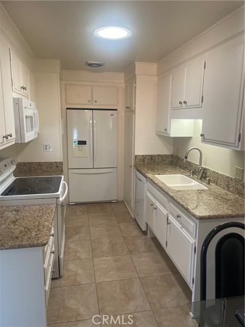 Detail Gallery Image 9 of 25 For 2189 via Mariposa East #R,  Laguna Woods,  CA 92637 - 2 Beds | 1 Baths