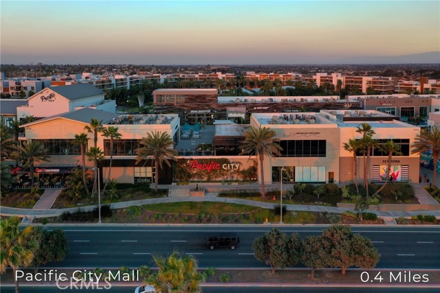414 Main Street, Huntington Beach CA: https://media.crmls.org/medias/9d5eccba-e0d4-42f9-baac-0e2cc1bc0042.jpg