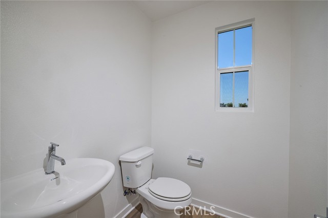 9831 La Serna Drive, Whittier CA: https://media.crmls.org/medias/9d5f2231-b954-4b9f-8eb0-02267e7669c4.jpg
