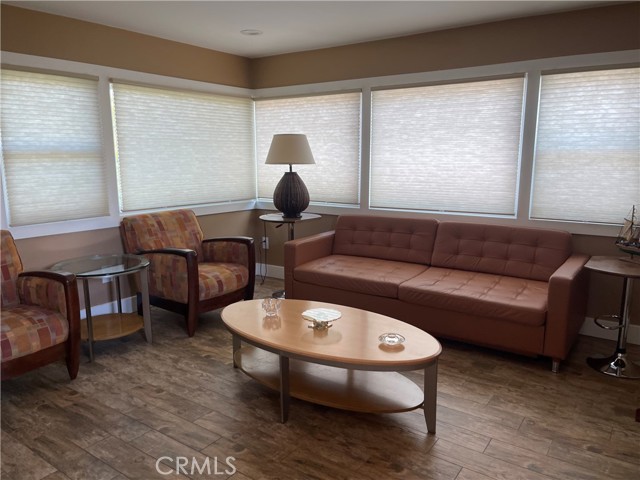 Detail Gallery Image 7 of 17 For 505 Park, Newport Beach,  CA 92662 - 2 Beds | 1 Baths