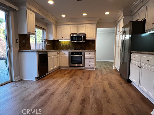 Detail Gallery Image 12 of 37 For 19 Bronco St, Trabuco Canyon,  CA 92679 - 5 Beds | 2/1 Baths