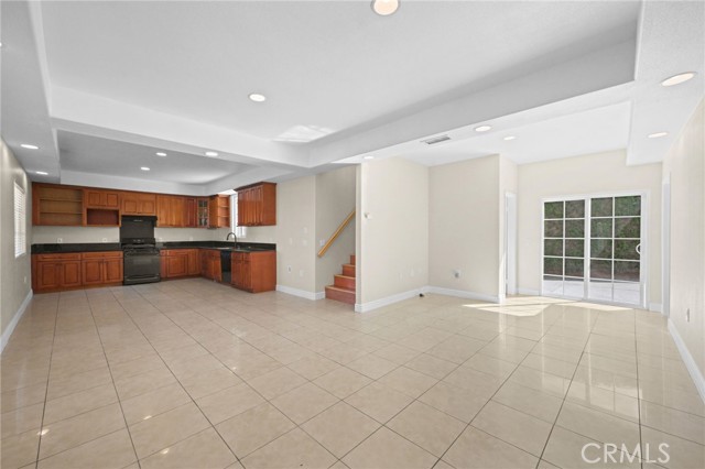 Detail Gallery Image 13 of 64 For 2057 Bush, Santa Ana,  CA 92706 - 4 Beds | 3 Baths