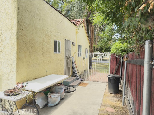 2783 N Arrowhead Avenue, San Bernardino, California 92405, 2 Bedrooms Bedrooms, ,1 BathroomBathrooms,Residential,For Sale,2783 N Arrowhead Avenue,CRIG25158348