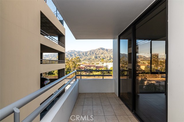 Detail Gallery Image 15 of 39 For 343 Pioneer Dr #602,  Glendale,  CA 91203 - 2 Beds | 2 Baths