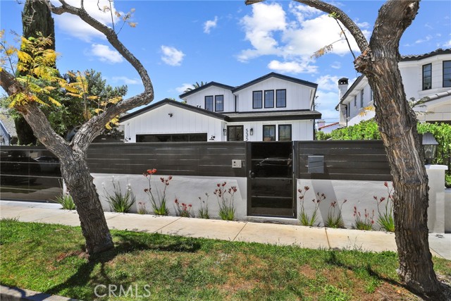 535 N Sierra Bonita Avenue, Los Angeles CA: https://media.crmls.org/medias/9d61dd97-1287-4925-a088-d5335e867d51.jpg