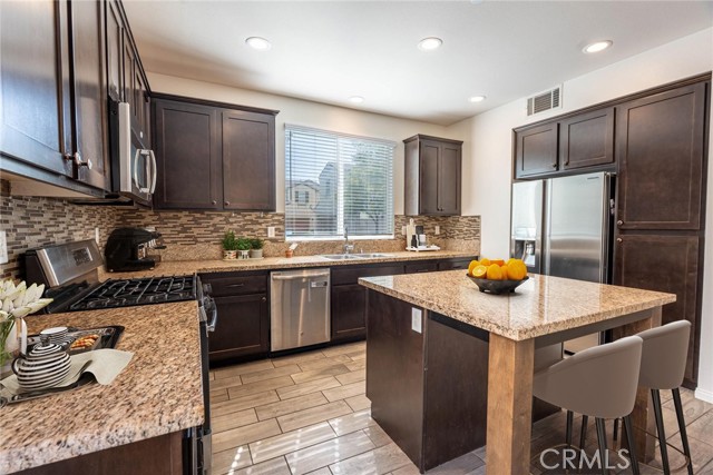 26848 Albion Way, Canyon Country CA: https://media.crmls.org/medias/9d620162-23bf-44de-82fb-735d76b57fe6.jpg
