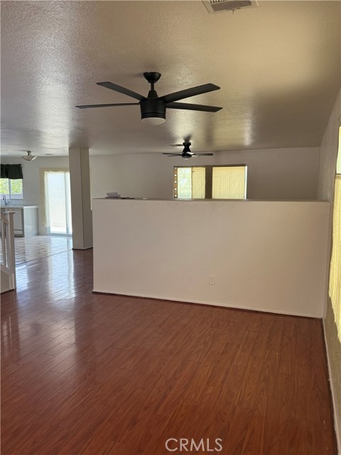 28764 Avalon Avenue, Moreno Valley CA: https://media.crmls.org/medias/9d620e8f-6f4a-47ee-a3da-b6991dc7335a.jpg
