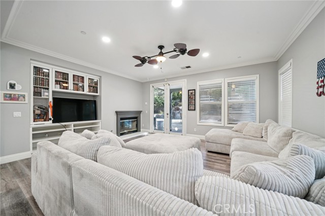 Detail Gallery Image 6 of 29 For 160 Friesian, Norco,  CA 92860 - 5 Beds | 3/1 Baths
