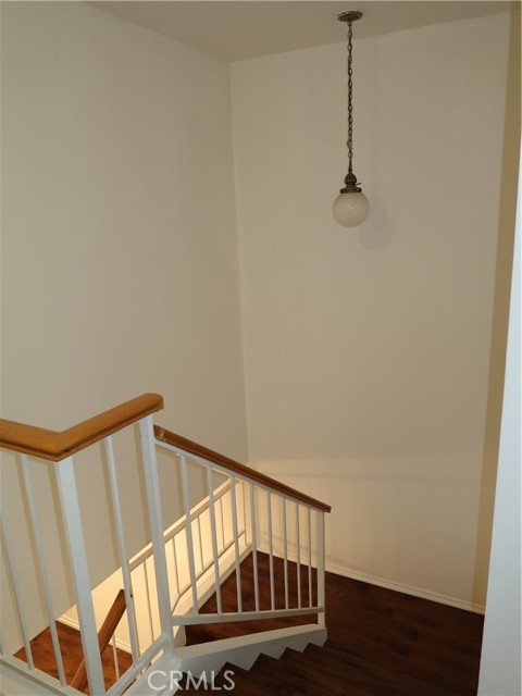 Detail Gallery Image 31 of 37 For 8055 Canby Ave #5,  Reseda,  CA 91335 - 3 Beds | 2/1 Baths