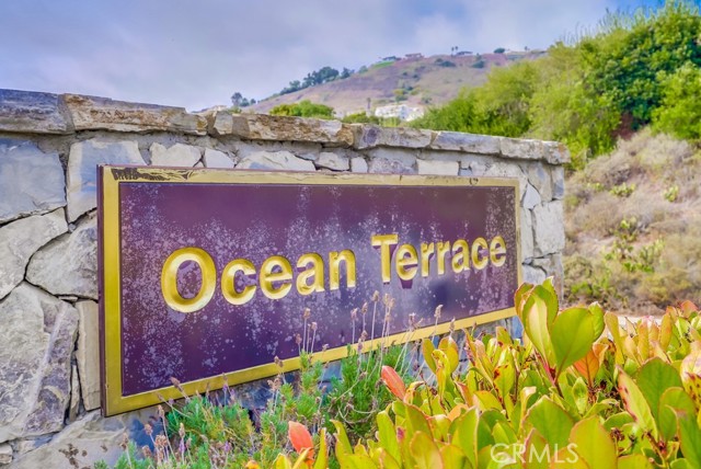 3200 La Rotonda Drive, Rancho Palos Verdes CA: https://media.crmls.org/medias/9d62fce9-4ca9-428f-b345-5edf014b88e1.jpg