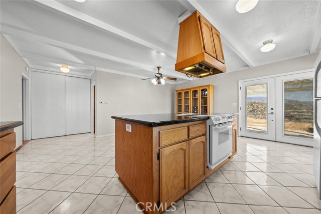 Detail Gallery Image 12 of 54 For 8676 Sky Line Dr, Pinon Hills,  CA 92372 - 3 Beds | 2/1 Baths