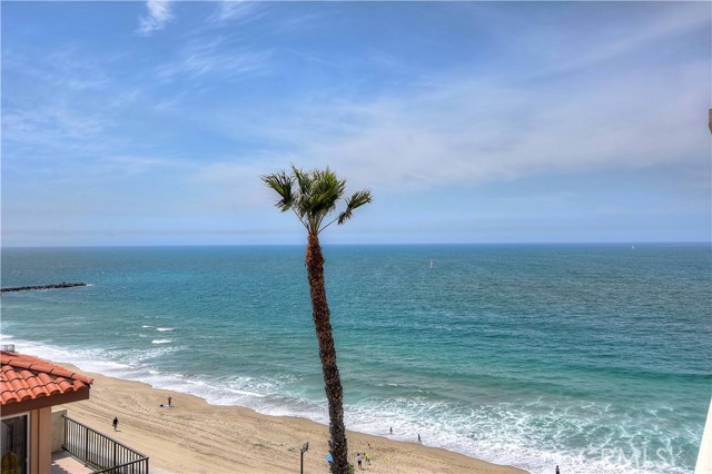 531 Esplanade, Redondo Beach, California 90277, 2 Bedrooms Bedrooms, ,2 BathroomsBathrooms,Residential,Sold,Esplanade,PV17077678