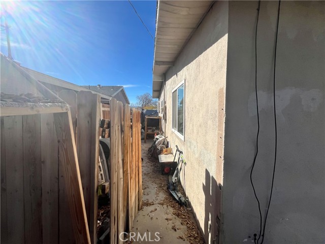 Detail Gallery Image 4 of 10 For 19102 4th, Oro Grande,  CA 92368 - 5 Beds | 3 Baths