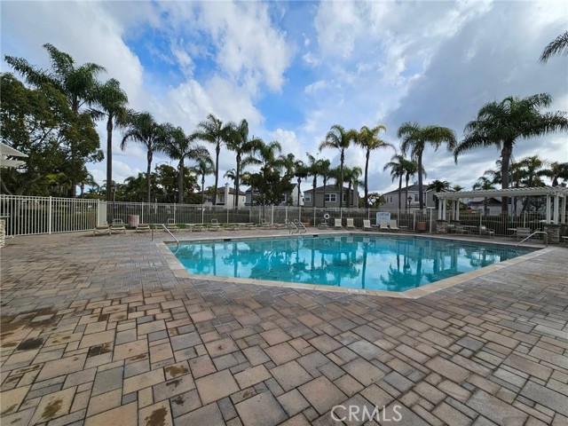 16826 Pembrook Lane, Huntington Beach CA: https://media.crmls.org/medias/9d63f06a-32b1-4d70-9d48-be3857e86cff.jpg