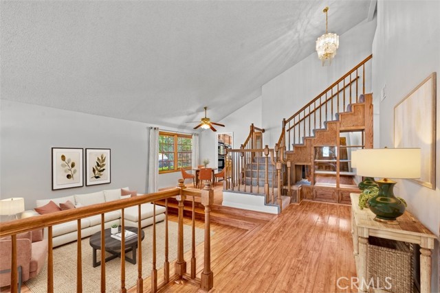 Detail Gallery Image 4 of 47 For 25252 Calero Avenue, Laguna Hills,  CA 92653 - 4 Beds | 3 Baths