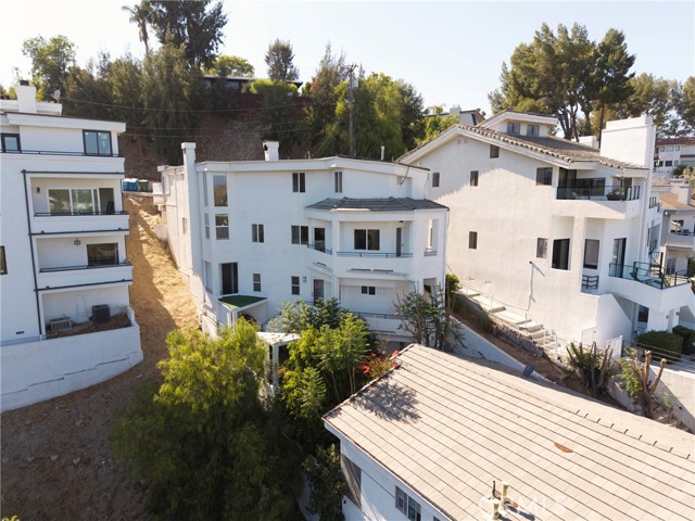 5220 Medina Road, Woodland Hills CA: https://media.crmls.org/medias/9d647289-2100-4b78-97af-2292dcec7d2d.jpg