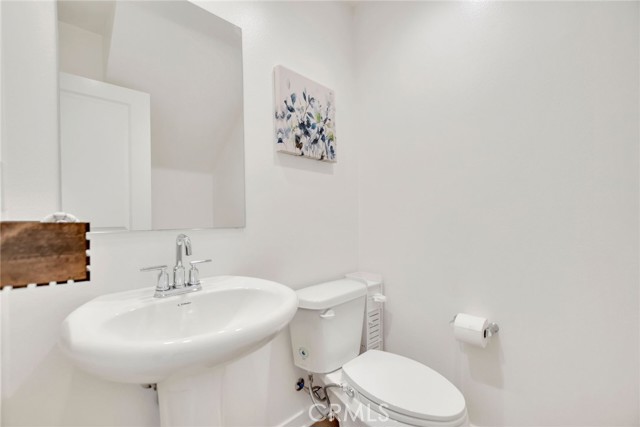 Detail Gallery Image 14 of 26 For 2446 E Encanto Paseo, Ontario,  CA 91762 - 2 Beds | 2/1 Baths