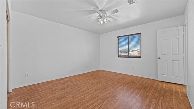 Detail Gallery Image 11 of 21 For 11545 Kiowa, Apple Valley,  CA 92308 - 3 Beds | 2 Baths