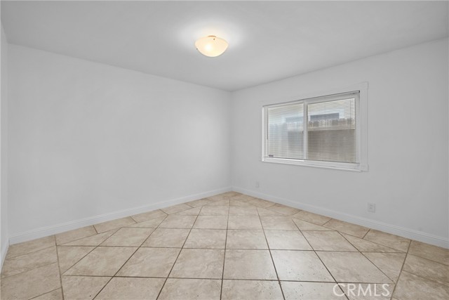 1020 W Cherry Avenue, Lompoc CA: https://media.crmls.org/medias/9d65a306-12f2-4494-961d-9ae1acb4351d.jpg
