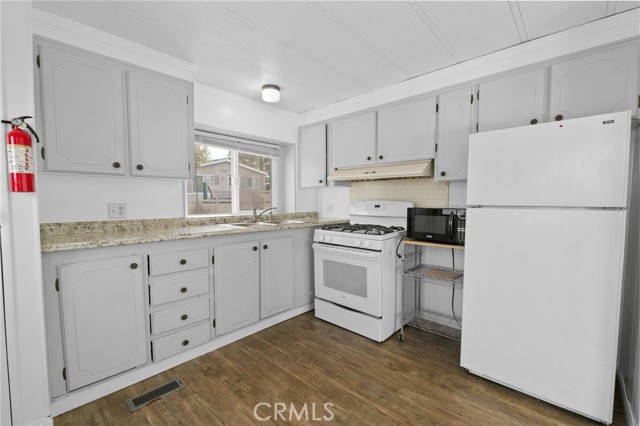 Detail Gallery Image 9 of 20 For 391 Montclair Dr #17,  Big Bear City,  CA 92314 - 2 Beds | 1 Baths