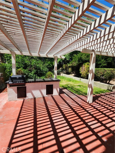 950 La Palma Circle, Corona CA: https://media.crmls.org/medias/9d65d2ce-74f5-417c-aacc-d1b95eabf6e4.jpg