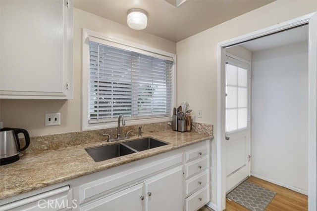 Detail Gallery Image 8 of 46 For 913 S Laurel St, Santa Ana,  CA 92704 - 4 Beds | 2 Baths