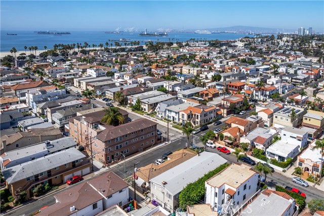 143 Roycroft Avenue, Long Beach CA: https://media.crmls.org/medias/9d689f05-0b1a-4ff1-8d13-abaaa2fc1def.jpg