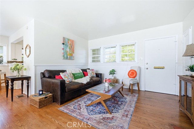 Detail Gallery Image 8 of 42 For 6128 E Conant, Long Beach,  CA 90808 - 2 Beds | 2 Baths