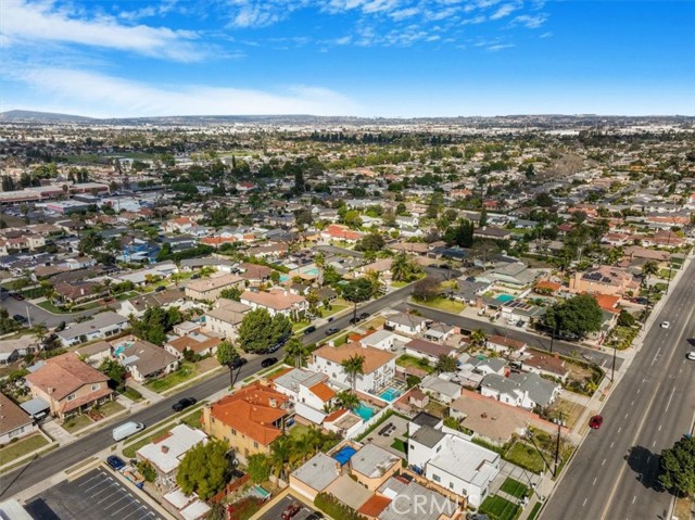 10014 La Reina Avenue, Downey, California 90240, 5 Bedrooms Bedrooms, ,5 BathroomsBathrooms,Single Family Residence,For Sale,La Reina,DW25006841