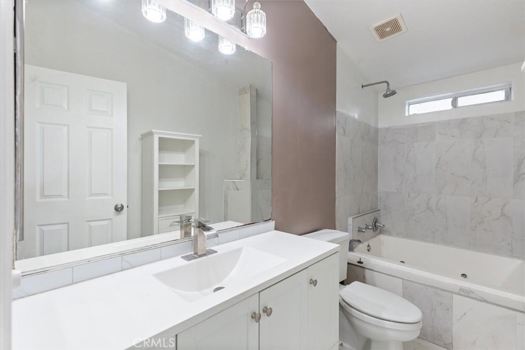 9080 Bloomfield Avenue 237