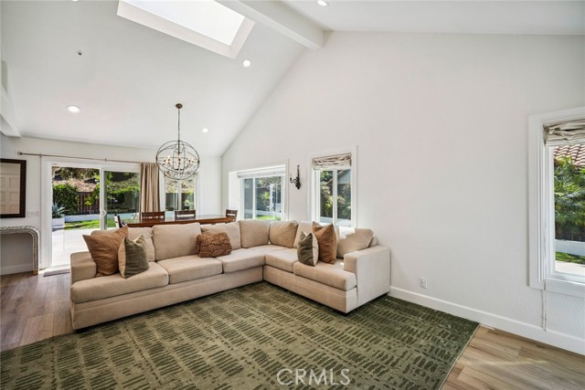 1205 Cerca, San Clemente CA: https://media.crmls.org/medias/9d6cdc21-de2e-475c-a94a-5911e76b155d.jpg
