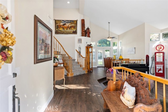 Detail Gallery Image 4 of 39 For 19222 Red Bluff, Lake Forest,  CA 92679 - 4 Beds | 3/1 Baths