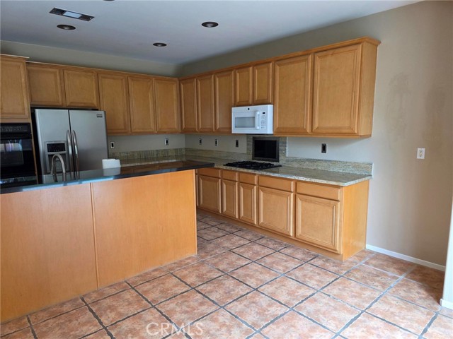 Detail Gallery Image 13 of 45 For 13491 Falcon Ridge Rd, Corona,  CA 92880 - 4 Beds | 3 Baths