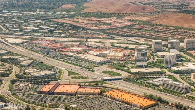 470 Lobata, Irvine CA: https://media.crmls.org/medias/9d6e166f-5b51-4d90-8b36-69d503d09264.jpg