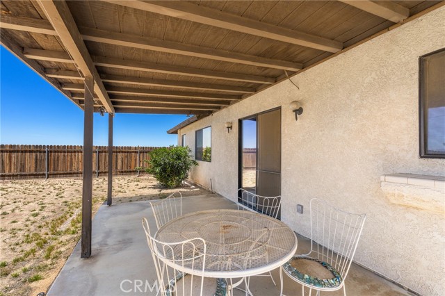 Detail Gallery Image 14 of 34 For 16226 Brookfield Dr, Victorville,  CA 92394 - 3 Beds | 2 Baths