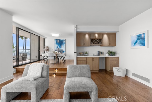 Detail Gallery Image 7 of 18 For 601 Lido Park Dr 3f,  Newport Beach,  CA 92663 - 2 Beds | 2/1 Baths