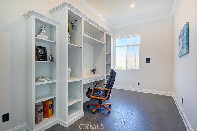 Detail Gallery Image 31 of 44 For 3952 Oakfield Dr, Sherman Oaks,  CA 91423 - 5 Beds | 4/1 Baths