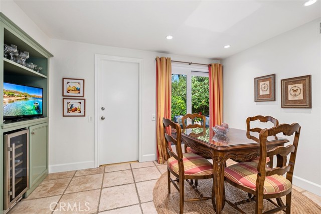 Detail Gallery Image 10 of 22 For 18 Shoal Drive, Corona Del Mar,  CA 92625 - 3 Beds | 2 Baths